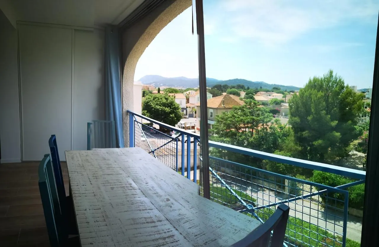 Appartement Avec Piscine Et Garage Proche Plage Et Commerces La Seyne-sur-Mer Appartamento